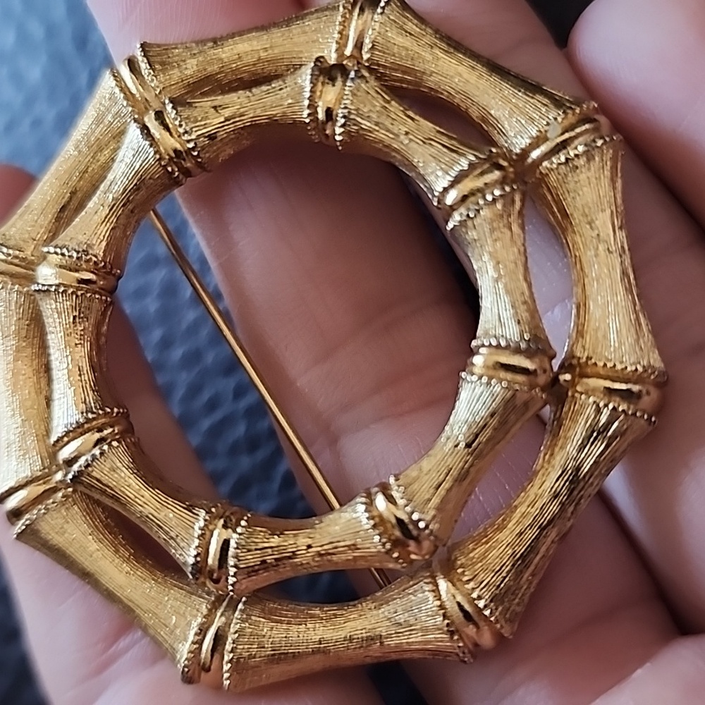 VTG Monet Gold Bamboo-Inspired Brooch - Picture 5 of 9
